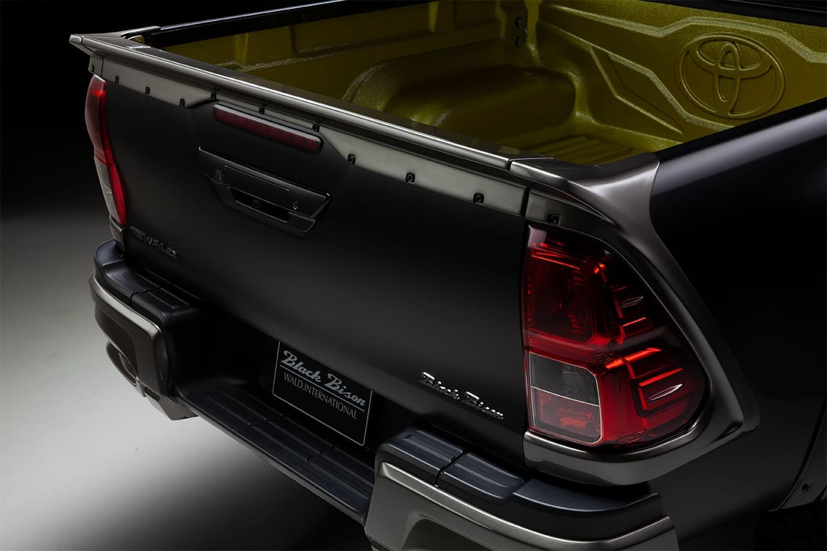 WALD REAR GATE SPOILER for Toyota Hilux 2017~2020