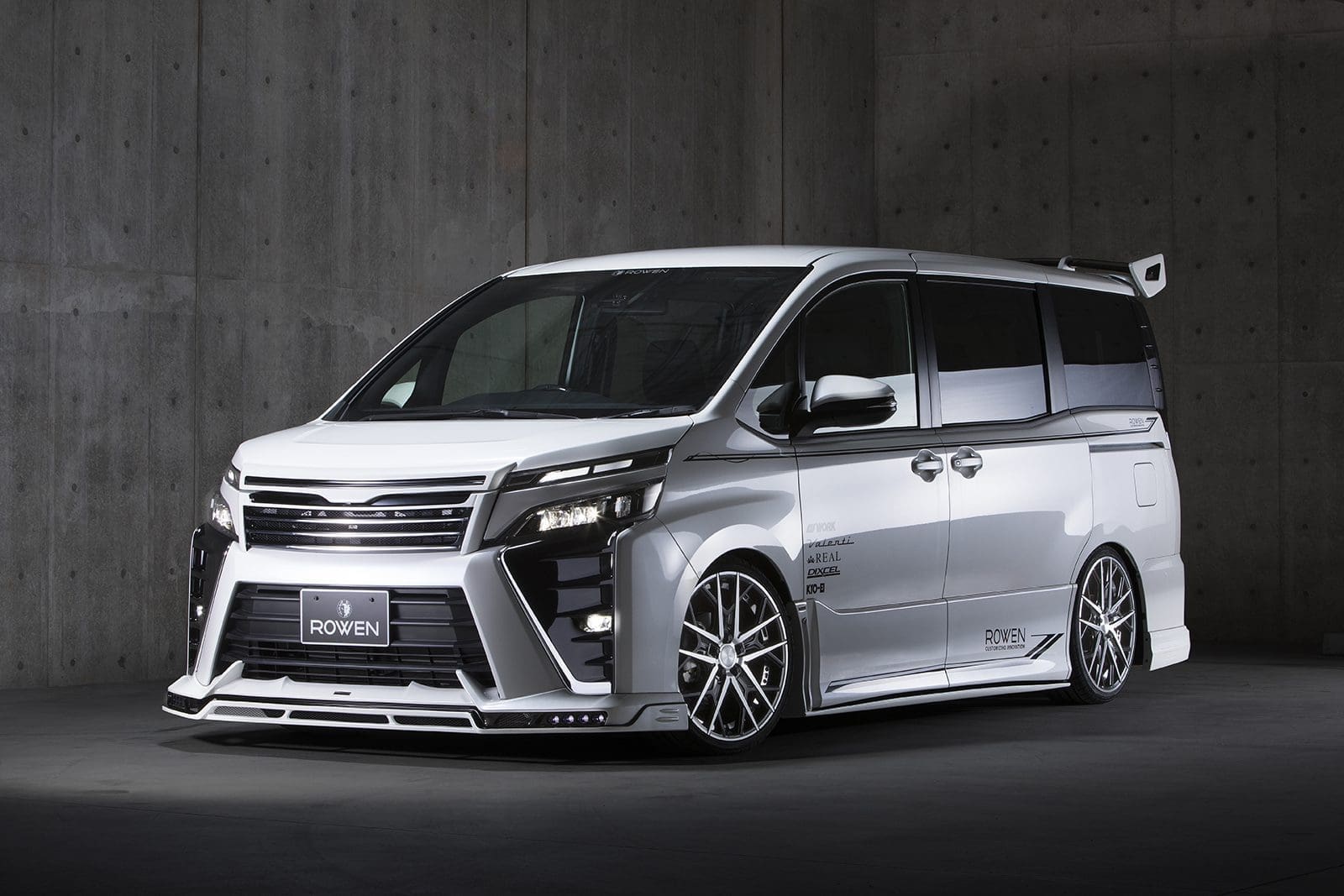 ROWEN Model Ver.II Body Kit for Toyota Voxy ZS 2019.1~