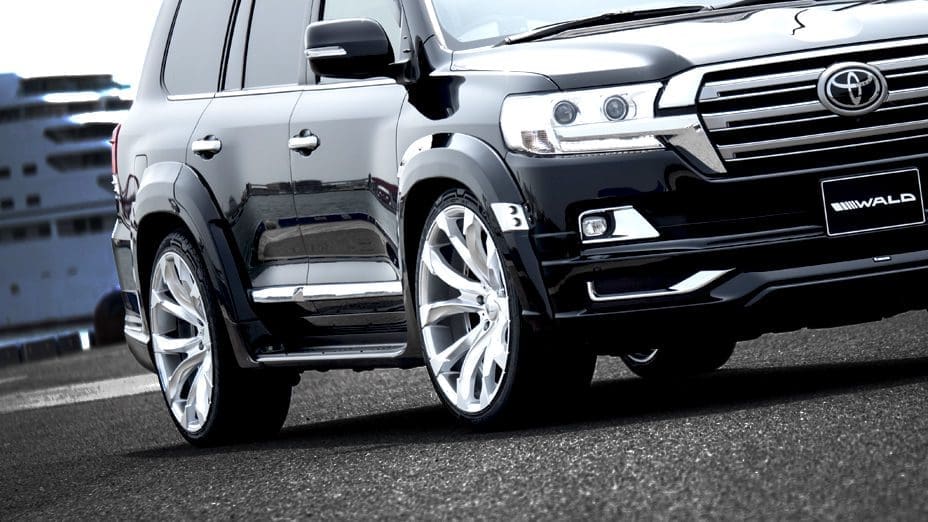 WALD Over Fender for Modellista  Landcruiser URJ 202W