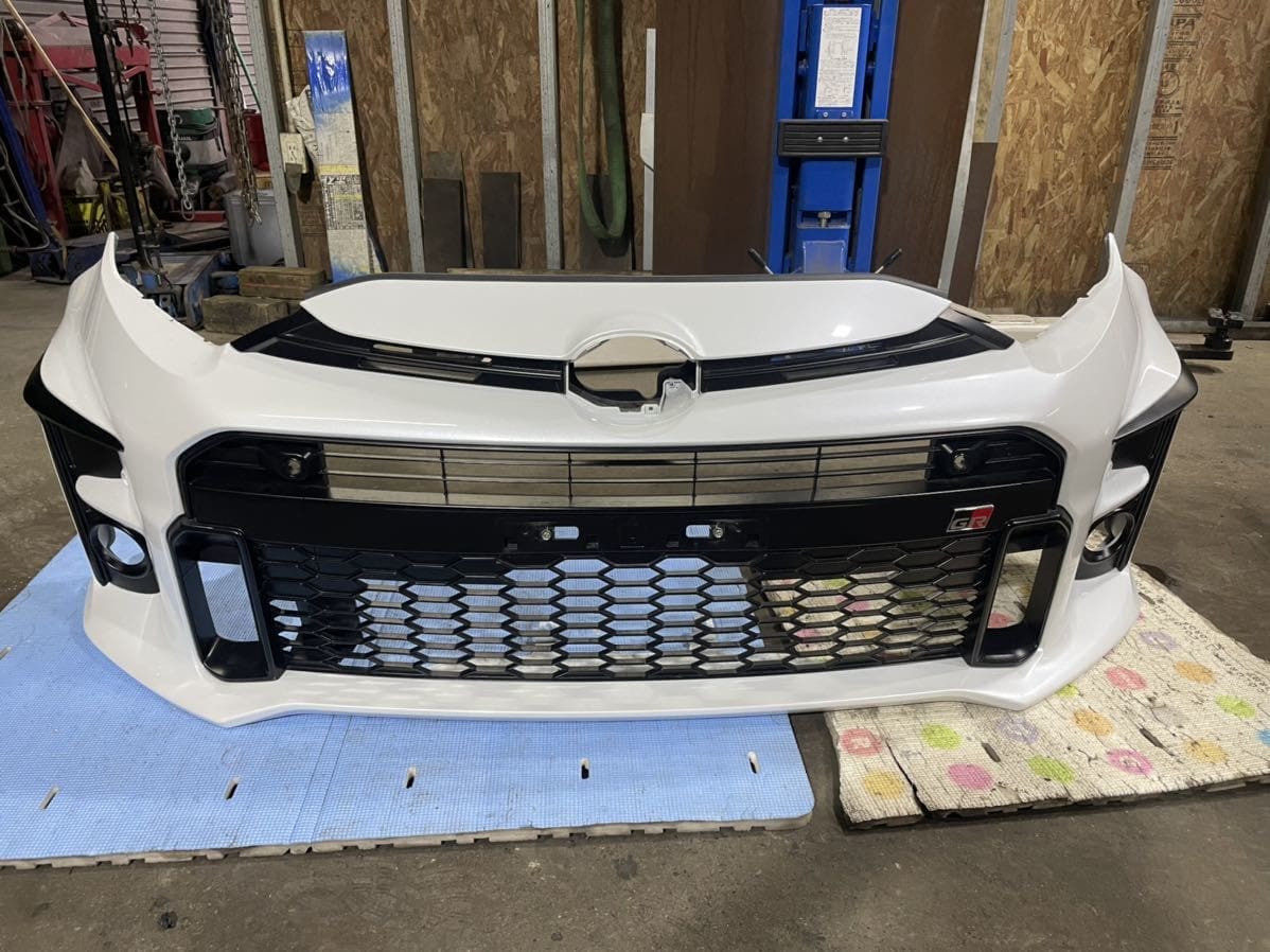 USED Complete White Front Bumper for GR Yaris