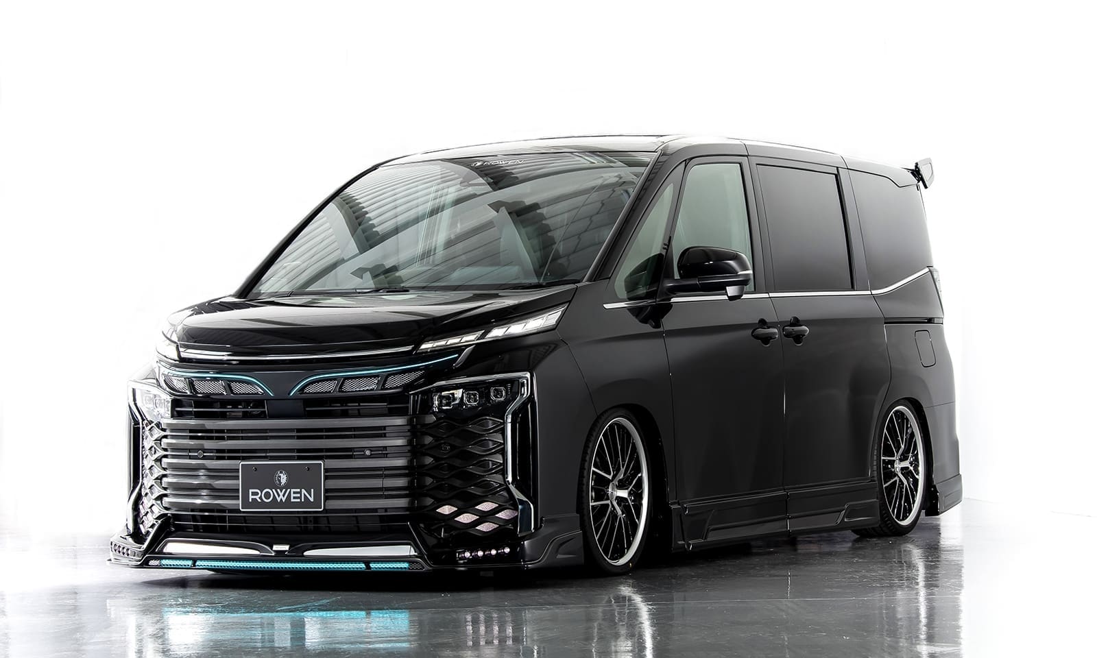 ROWEN Body Kit for Voxy 2022