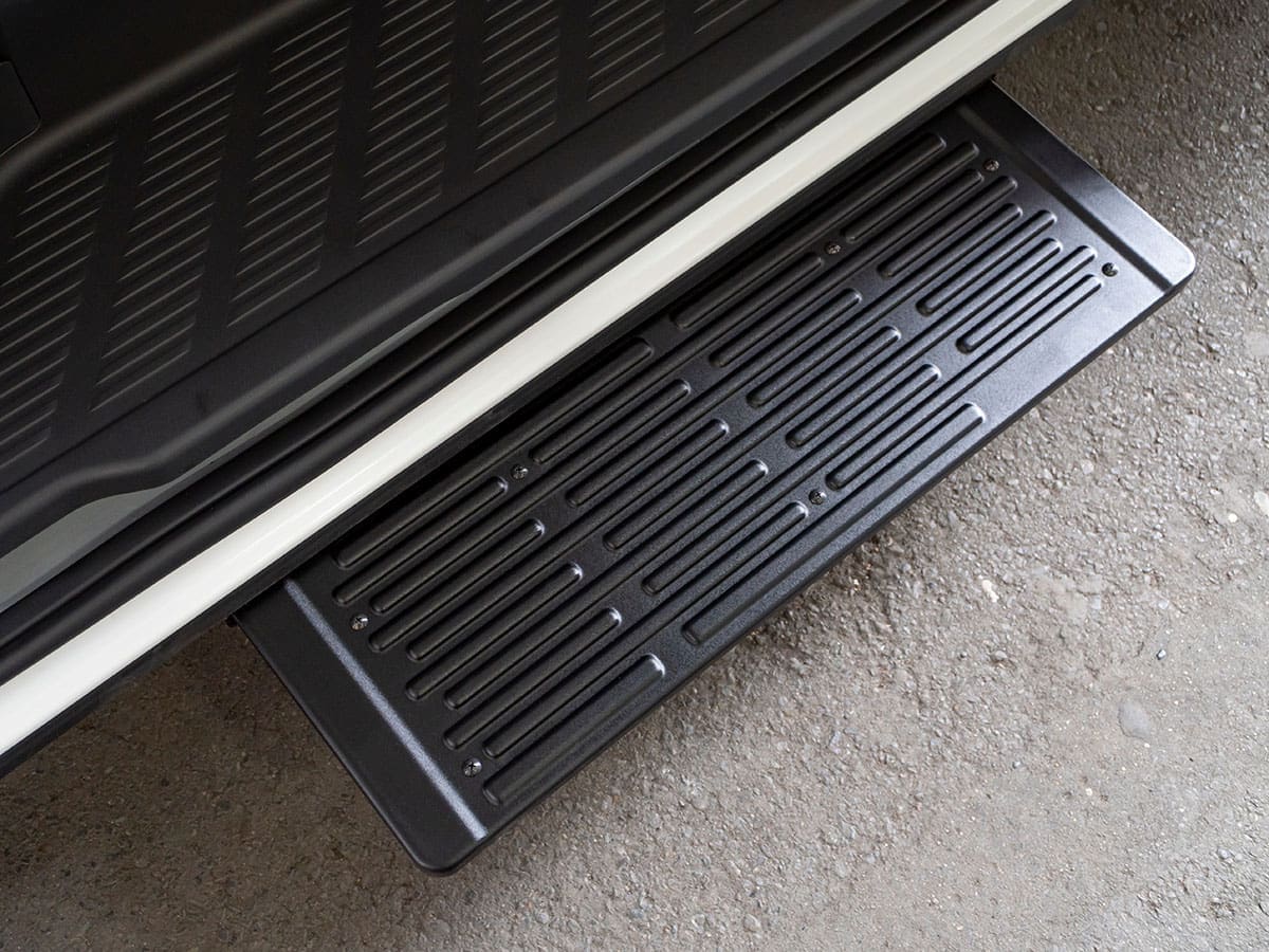 Toshin Tec Auto Retractable Running Board For Toyota Noah 2022~