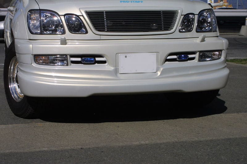 PRO-STAFF Front Half Spoiler for Land Cruiser 100 Cygnus