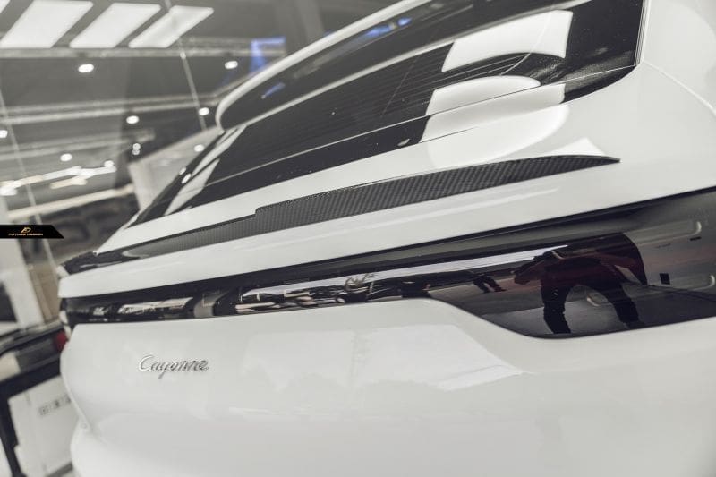 FUTURE Design Dry Carbon Rear Spoiler for PORSCHE Cayenne Coupe 9Y0