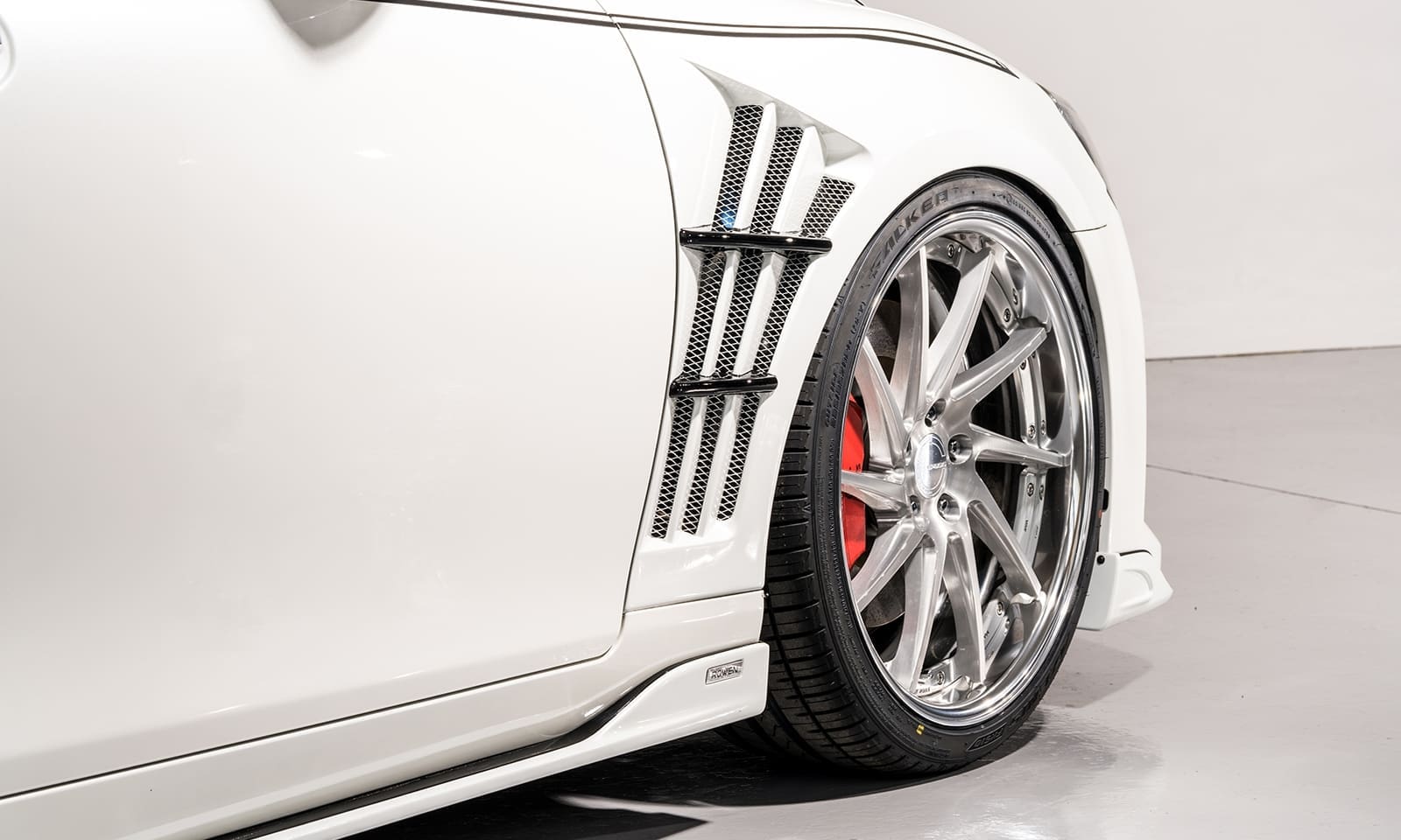 ROWEN Front Fenders For Toyota Mark X 130 GR Sport