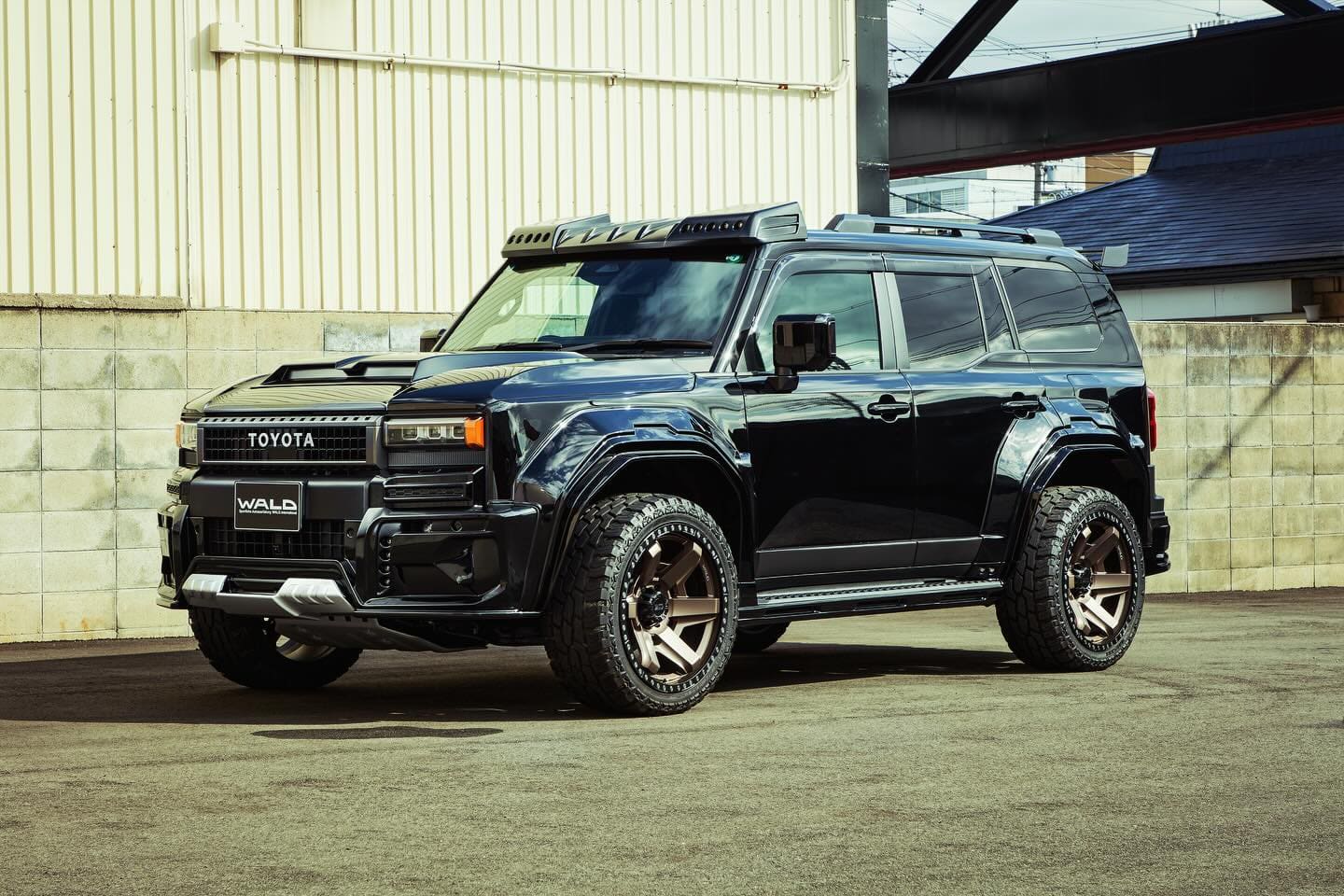 WALD SPORTS LINE Black Bison Body Kit for Toyota Landcruiser 250