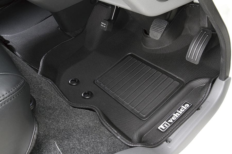 UI VEHICLE Front Rubber Mat for CARAVAN Premium GX